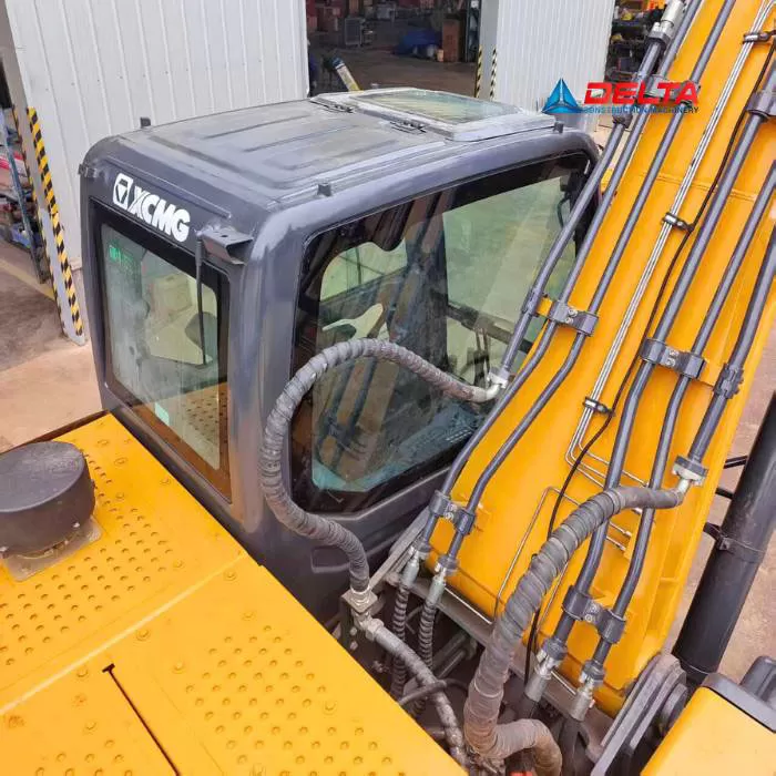 Máy xúc đào bánh xích XCMG XE200DA