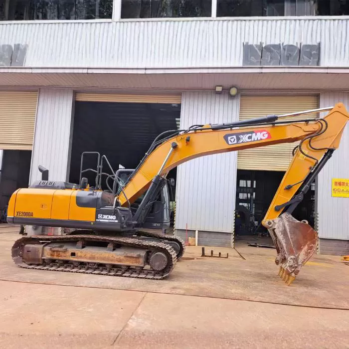 Máy xúc đào bánh xích XCMG XE200DA