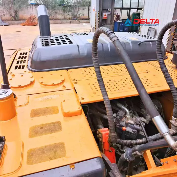 Máy xúc đào bánh xích XCMG XE200DA