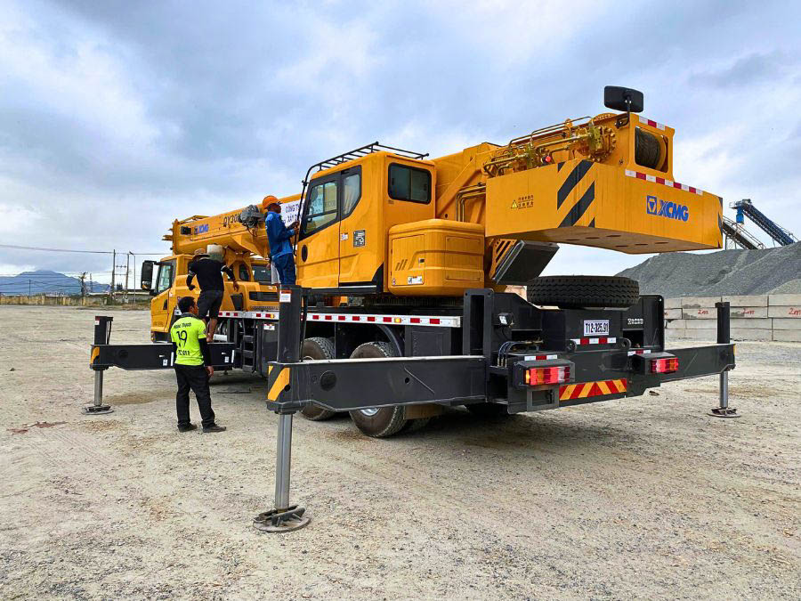 Cần cẩu bánh lốp XCMG QY30K5C