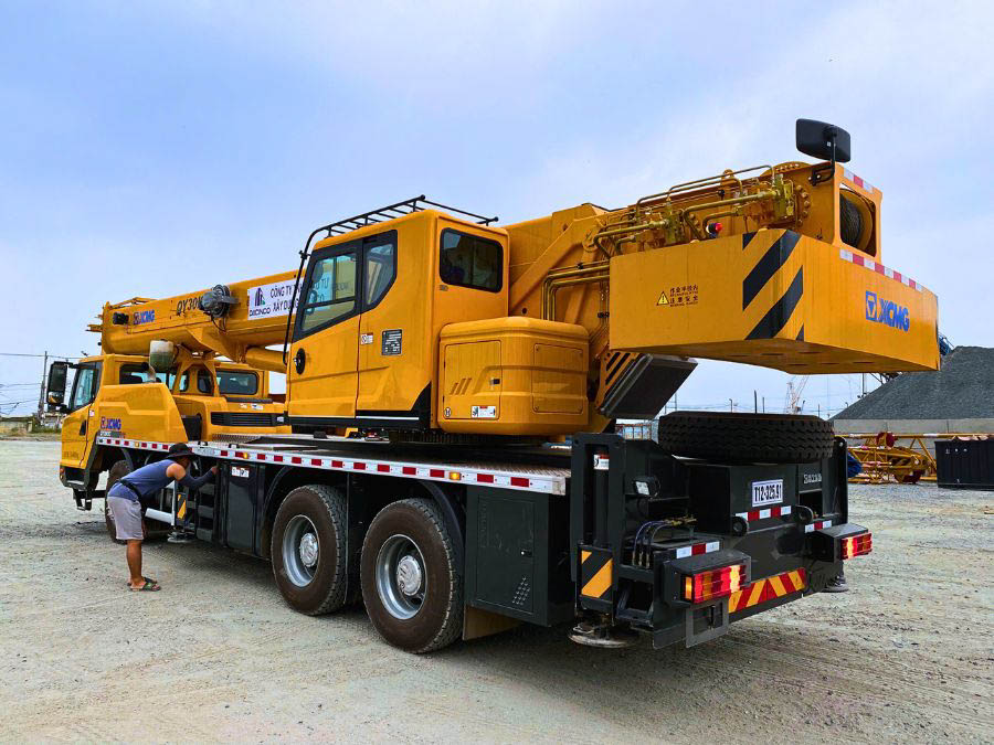 Cần cẩu bánh lốp XCMG QY30K5C