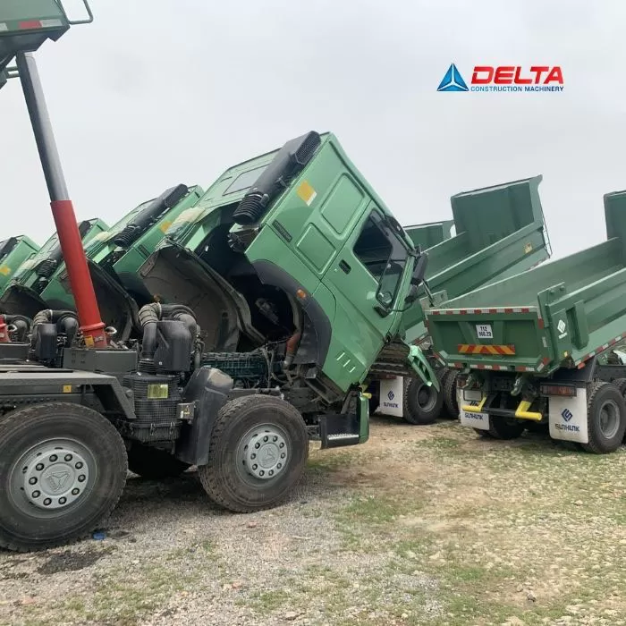 Xe ben HOWO V7G 8x4 thùng vuông