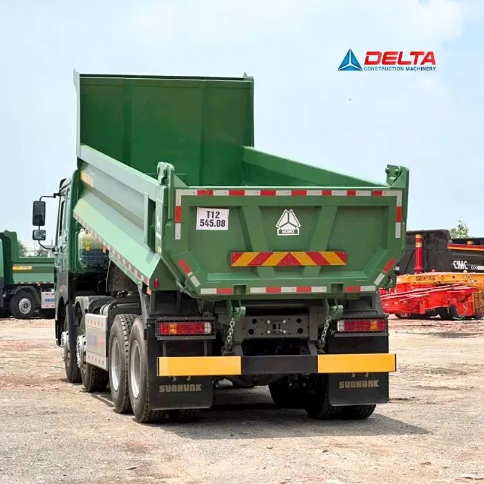 Xe ben HOWO V7G 8x4 thùng vuông